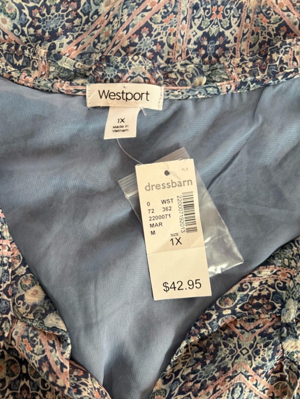 NWT Westport Dressbarn Blue and Pink Paisley V-Neck Peasant Blouse 1x - Picture 3 of 6
